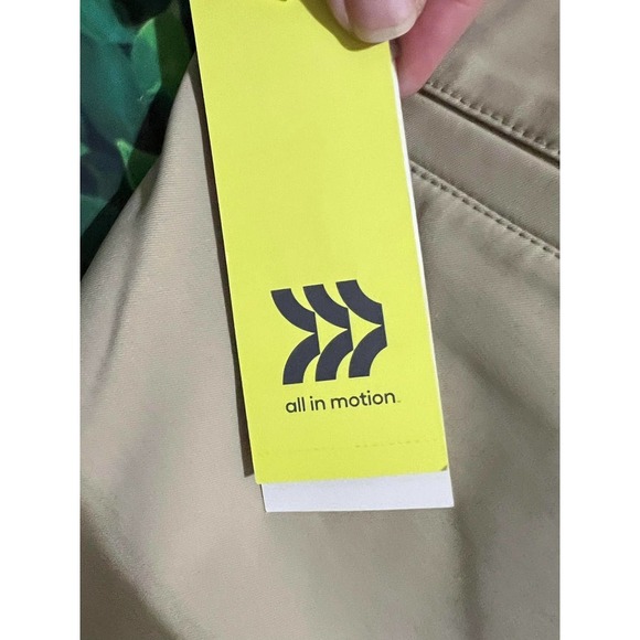 NWT All in Motion Cargo Khaki Golf Shorts -  9in inseam/ W40 - Picture 6 of 7